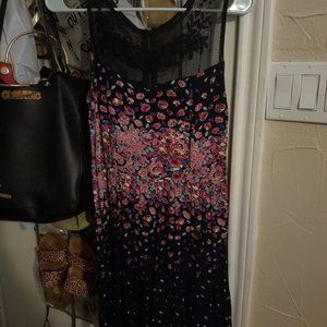 SUPER CUTE, JUST ABOVE KNEE LENGTH FLORAL DRESS with mesh neck applique
